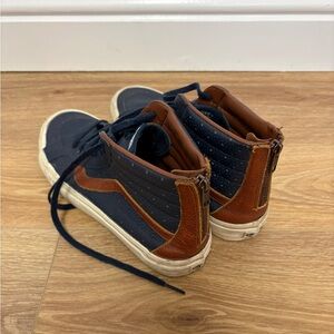 Vans Sk8-Hi Reissue Zip shoes - unique back zip enclosure! Men’s 9.5